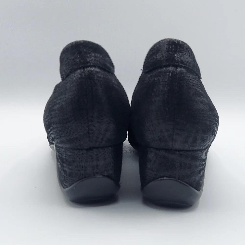 VANELi Women's Candee Flat Comfort Black Slip On Women's Size 8.5W